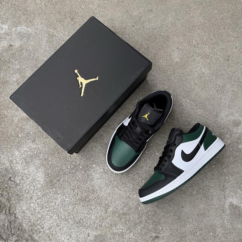 NIKE JORDAN 1 (190)