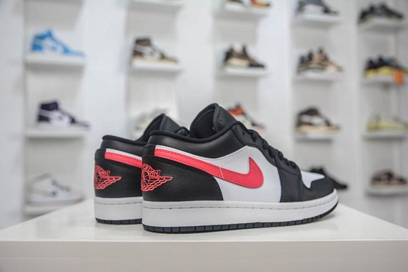 NIKE JORDAN 1 (495)