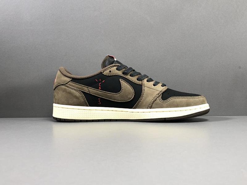 NIKE JORDAN 1 (38)