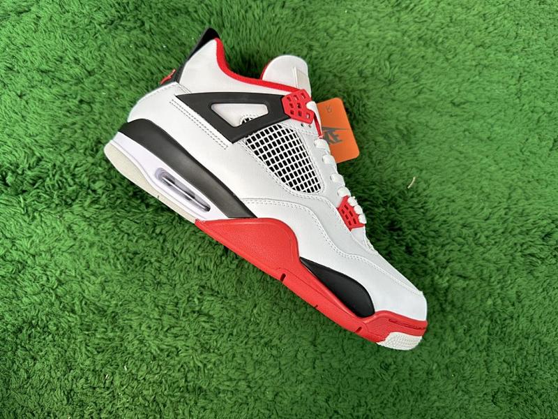 NIKE JORDAN 4 (136)