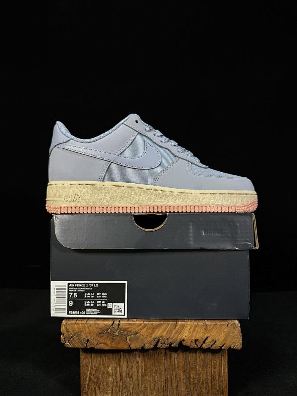 NIKE AIR FORCE 1 (137)