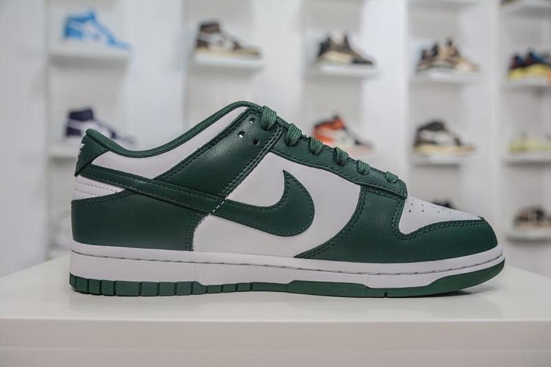 NIKE DUNK VT BATCH (175)