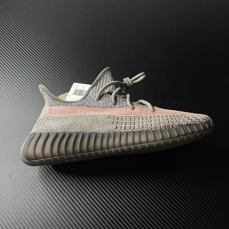 YEEZY 350 (95)