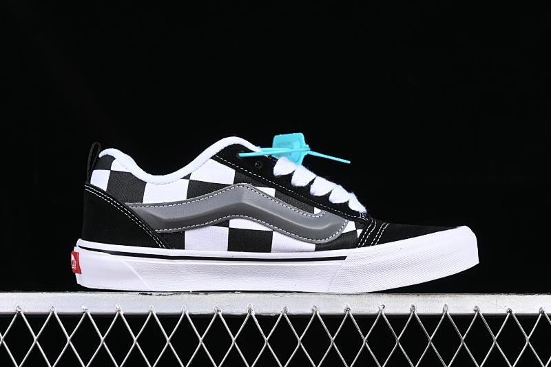 VANS (8)