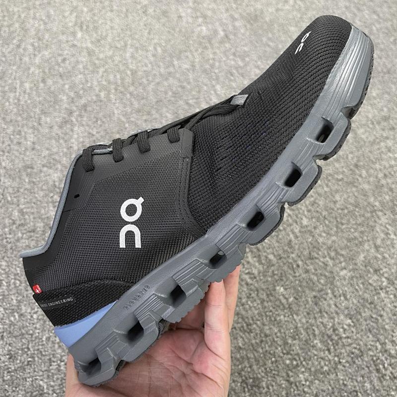 ON CLOUD SHOES (50)