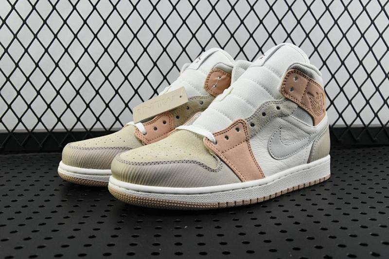 NIKE JORDAN 1 (344)