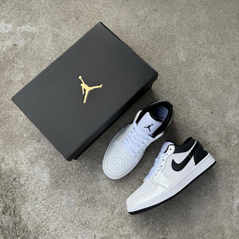 NIKE JORDAN 1 (199)