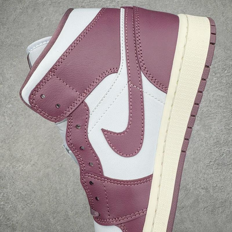 NIKE JORDAN 1 (408)