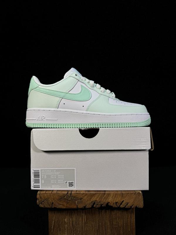 NIKE AIR FORCE 1 (57)