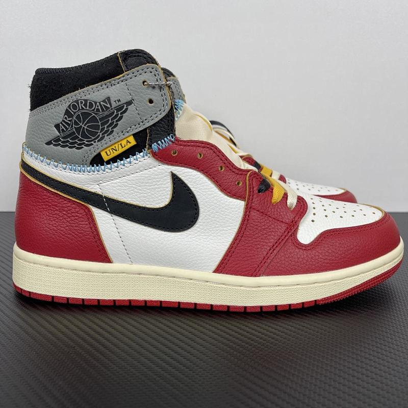 NIKE JORDAN 1 (48)