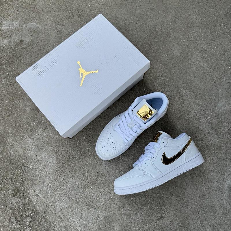 NIKE JORDAN 1 (151)