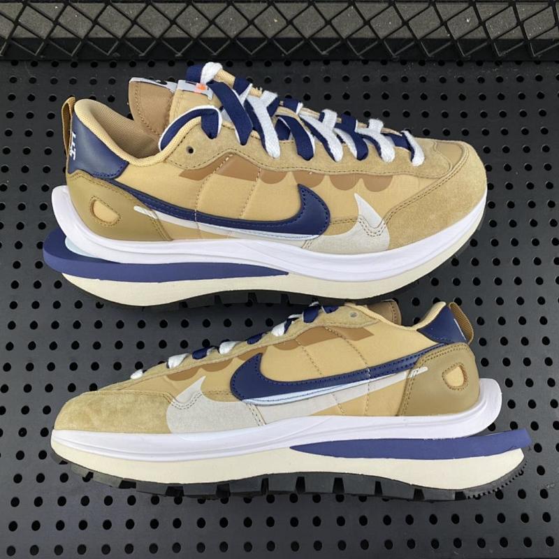 NIKE SACAI VAPORWAFFLE