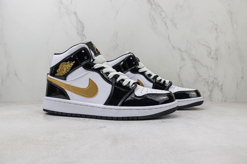 NIKE JORDAN 1 (361)