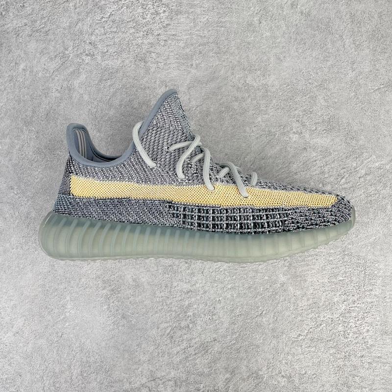 YEEZY 350 (28)
