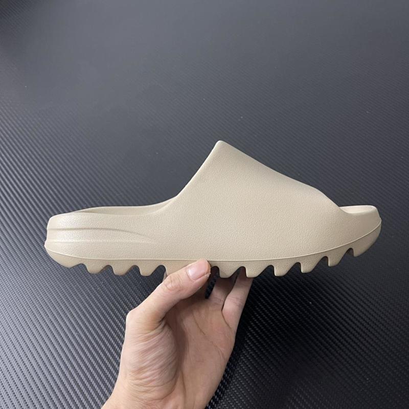 YEEZY SLIDE (6)