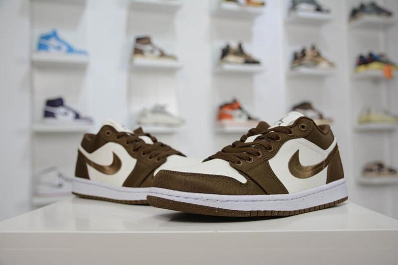 NIKE JORDAN 1 (436)