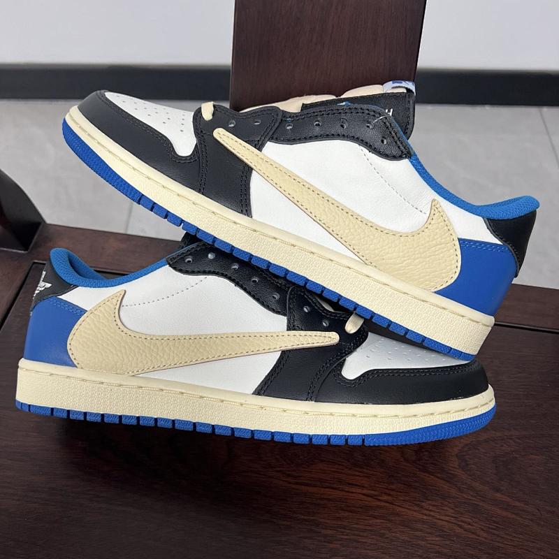 NIKE JORDAN 1 (259)