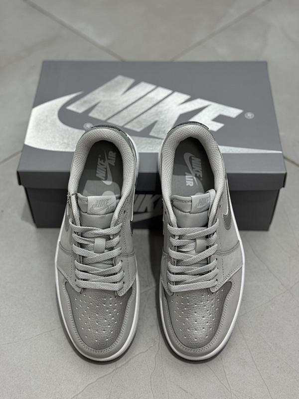 NIKE JORDAN 1 (304)