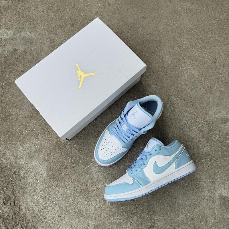NIKE JORDAN 1 (135)