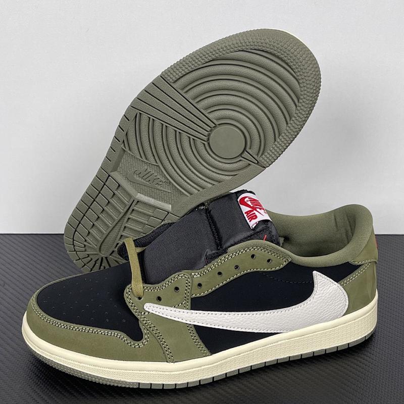 NIKE JORDAN 1 (247)
