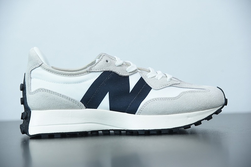 NEW BALANCE 327 (4)