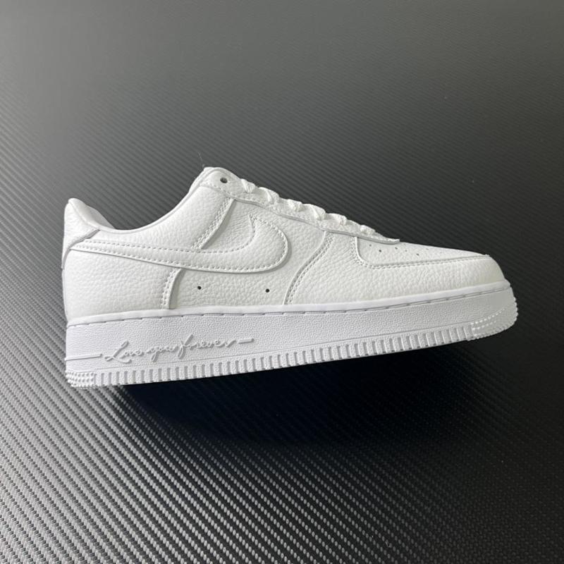 NIKE AIR FORCE 1 (567)