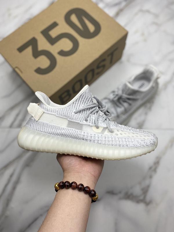 YEEZY 350 (23)