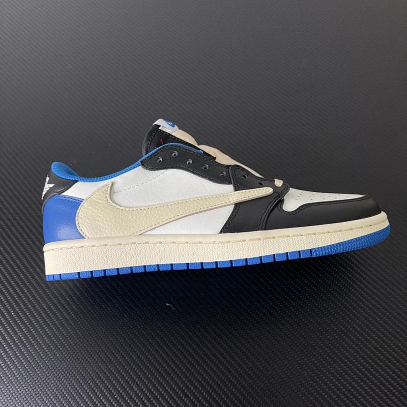 NIKE JORDAN 1 (85)