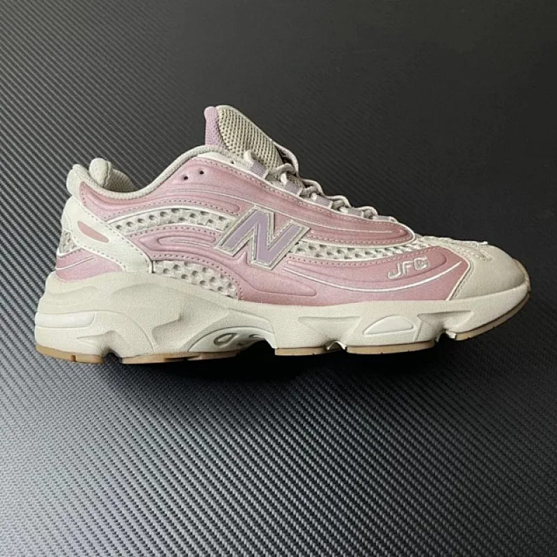 NEW BALANCE 1000