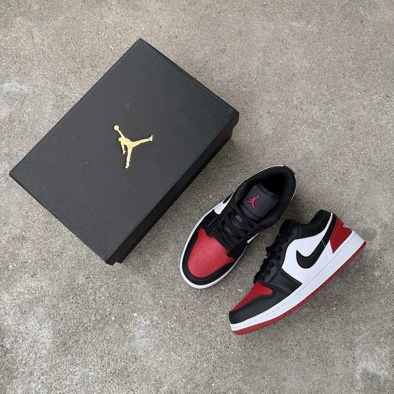 NIKE JORDAN 1 (195)