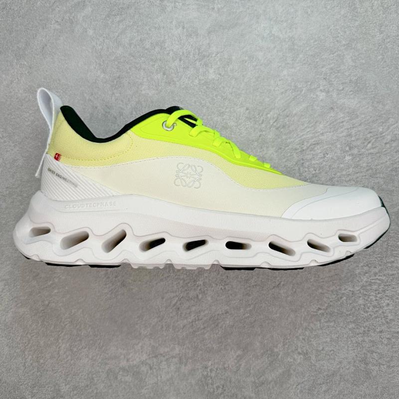 ON CLOUD SHOES (27)