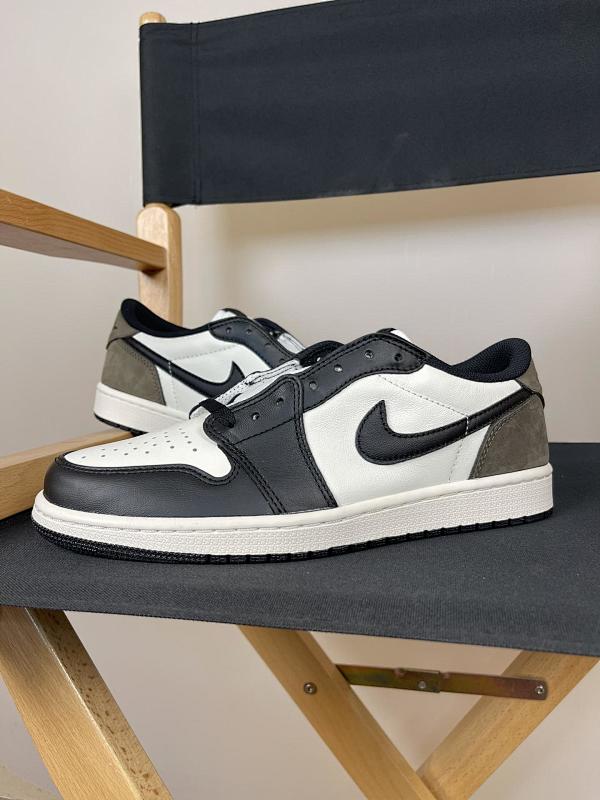 NIKE JORDAN 1 (62)
