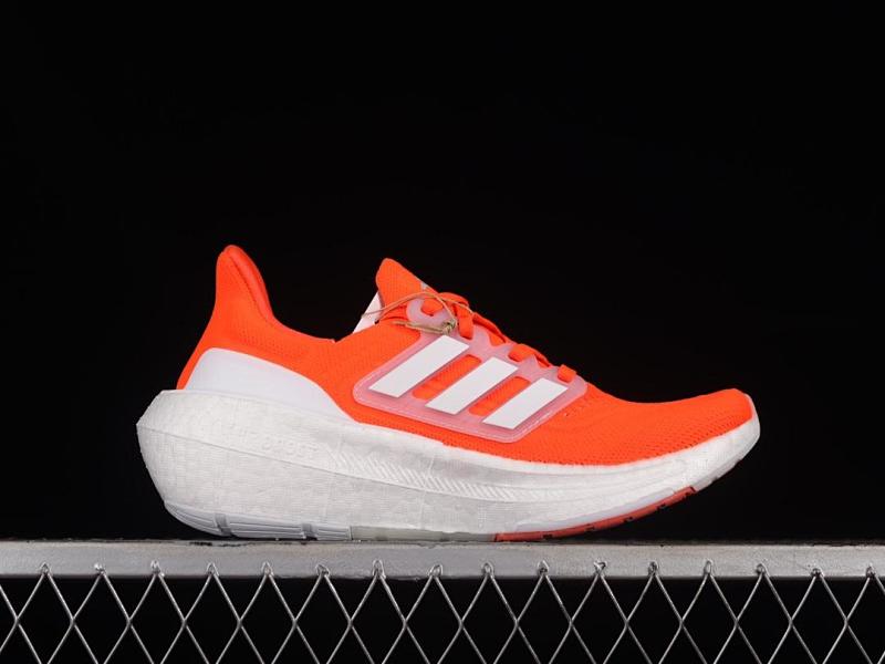 ADIDAS ULTRABOOST (6)