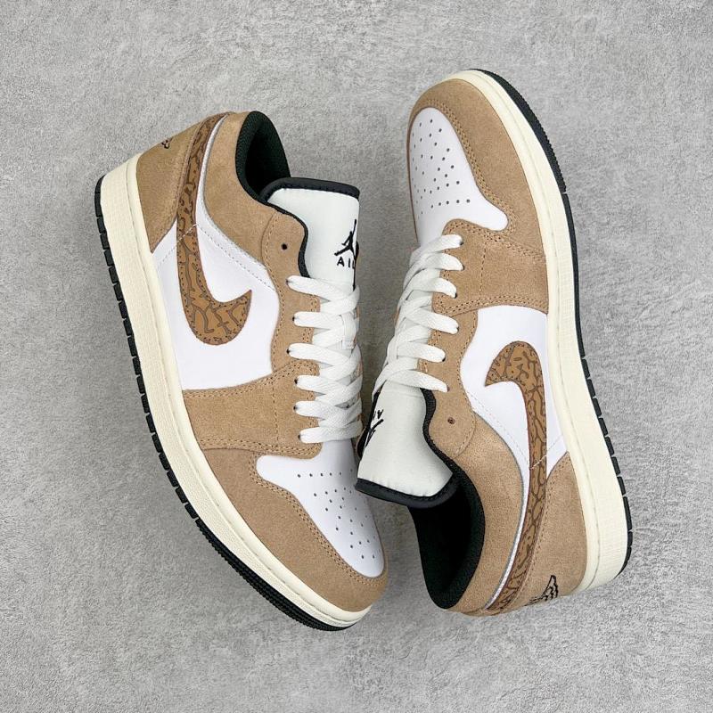 NIKE JORDAN 1 (520)