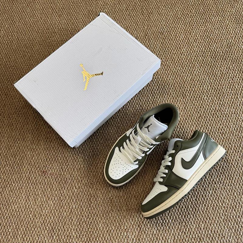NIKE JORDAN 1 (136)