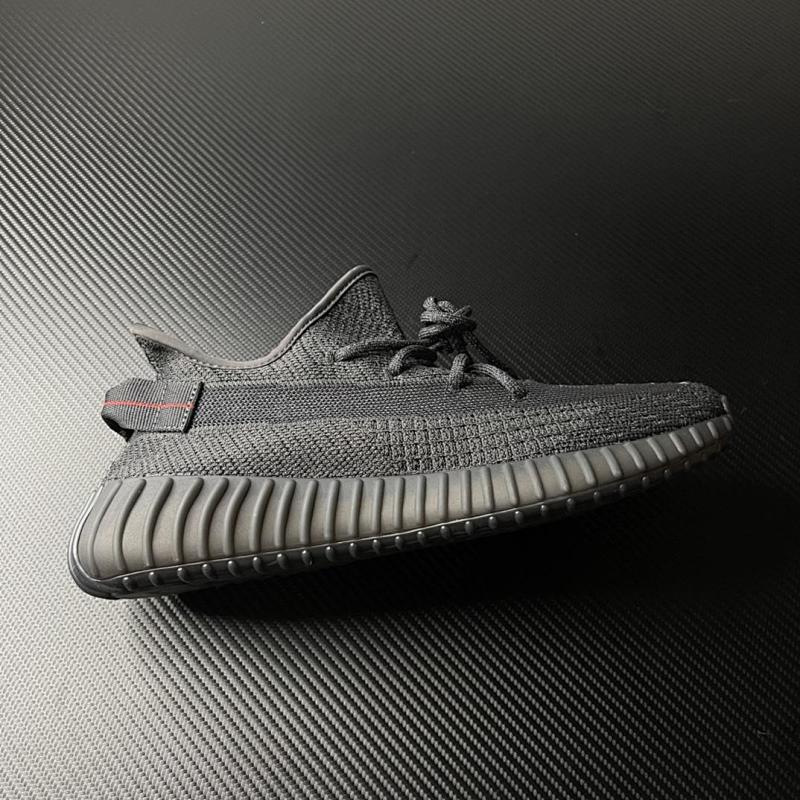 YEEZY 350 (79)