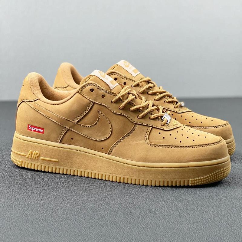 NIKE AIR FORCE 1 (542)