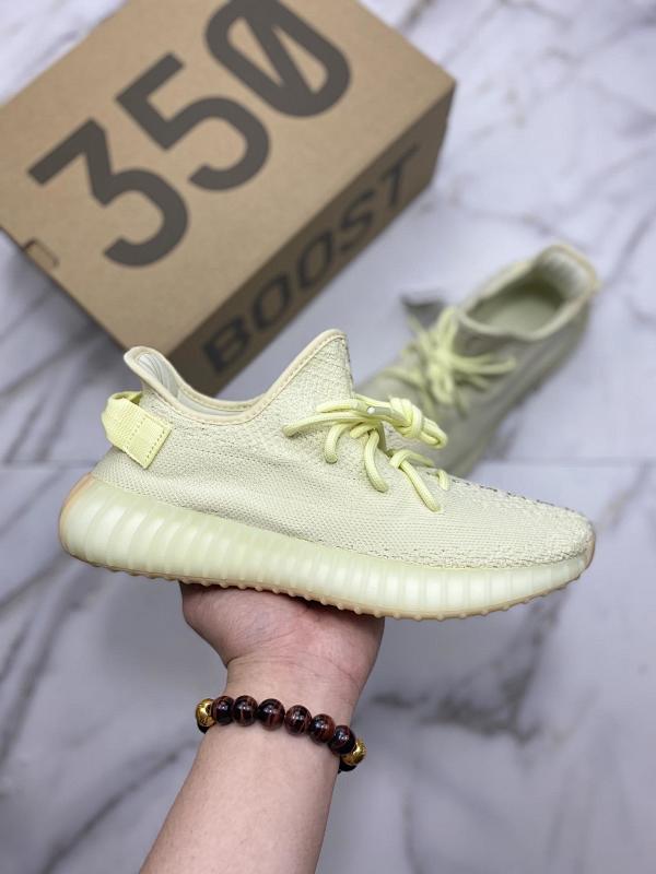 YEEZY 350 (59)