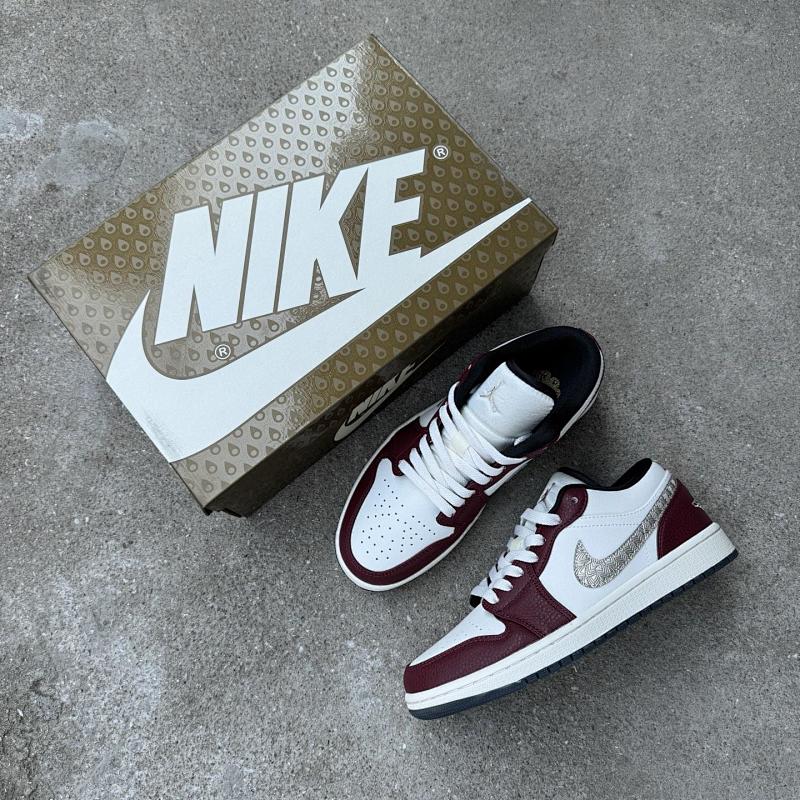 NIKE JORDAN 1 (113)