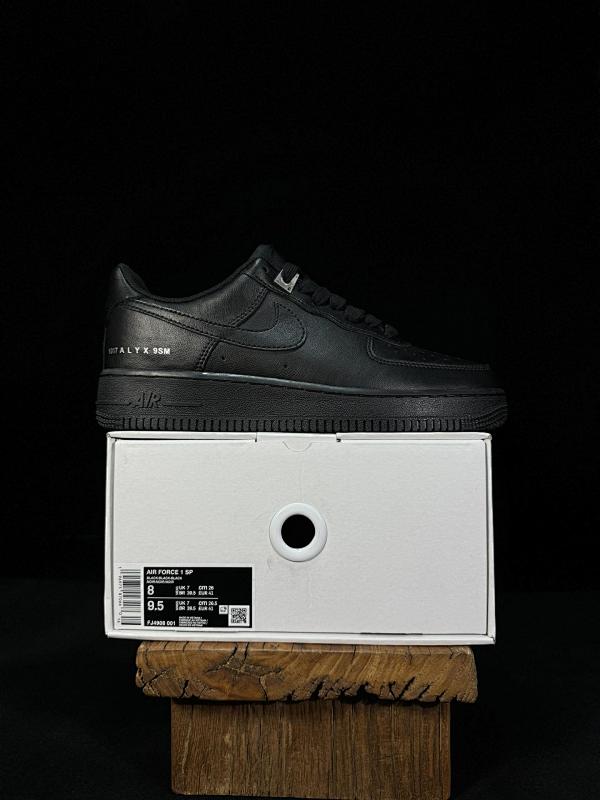 NIKE AIR FORCE 1 (112)