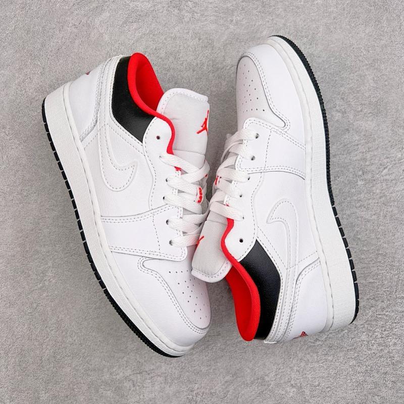 NIKE JORDAN 1 (553)