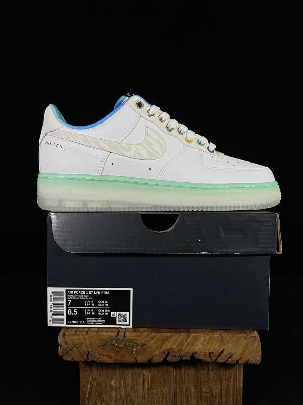 NIKE AIR FORCE 1 (108)