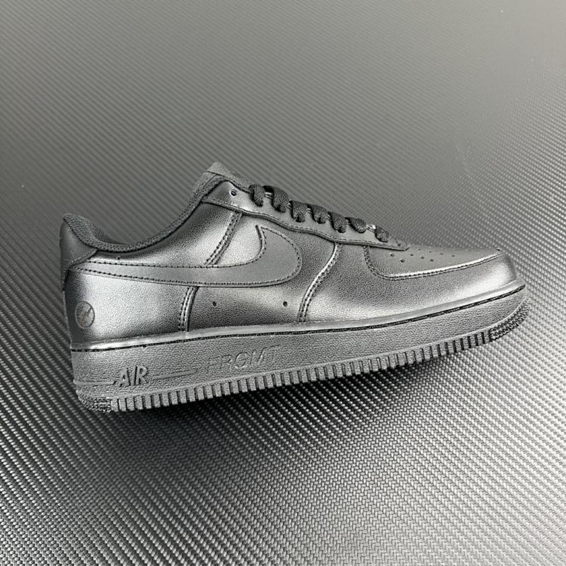 NIKE AIR FORCE 1 (569)