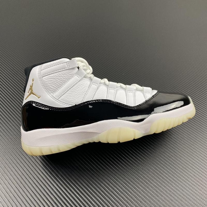 NIKE JORDAN 11 (20)