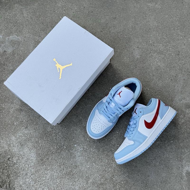 NIKE JORDAN 1 (132)