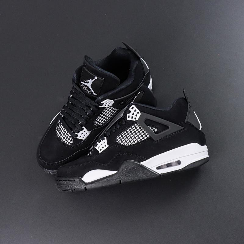 NIKE JORDAN 4 (223)