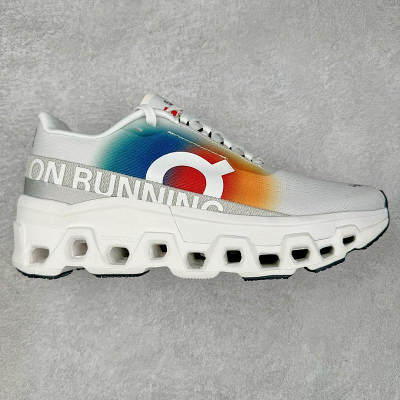 ON CLOUD SHOES (35)