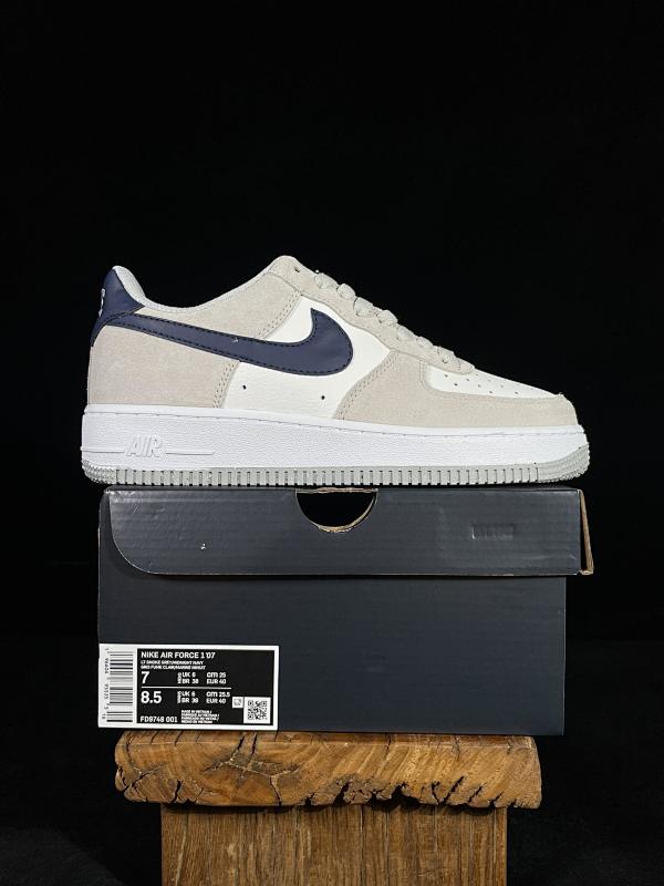 NIKE AIR FORCE 1 (122)