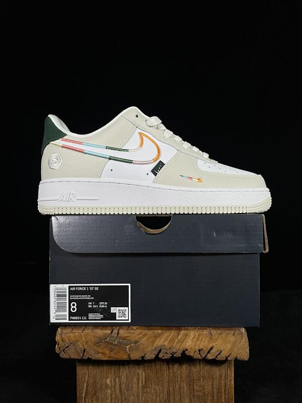 NIKE AIR FORCE 1 (84)