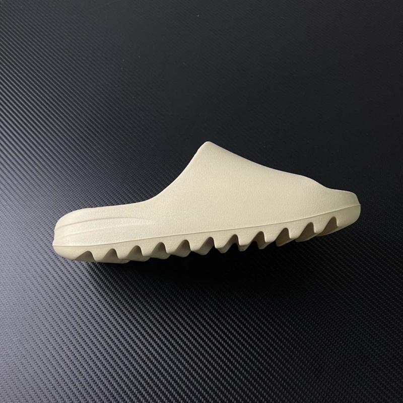 YEEZY SLIDE (10)